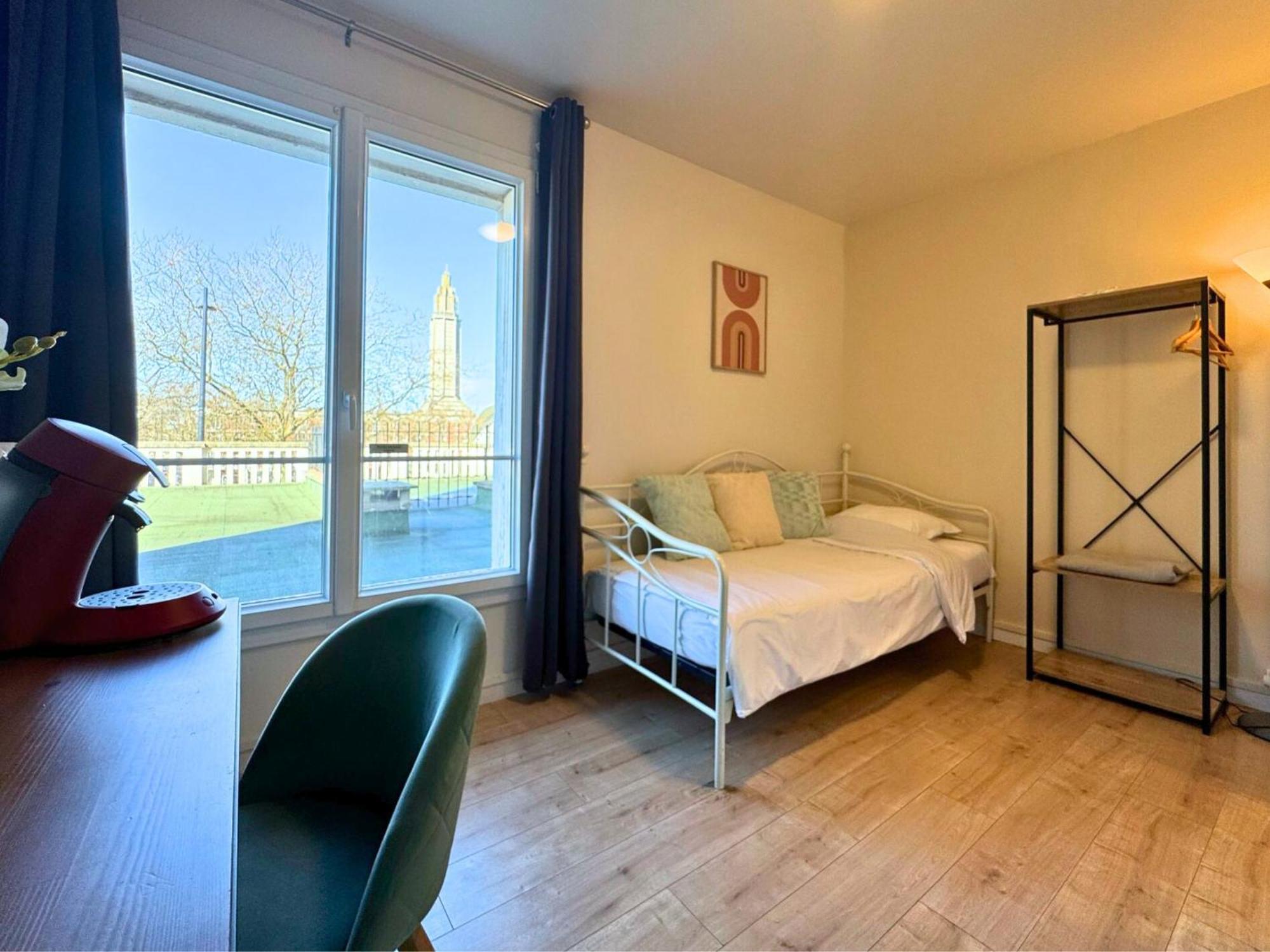 Studio Apartment