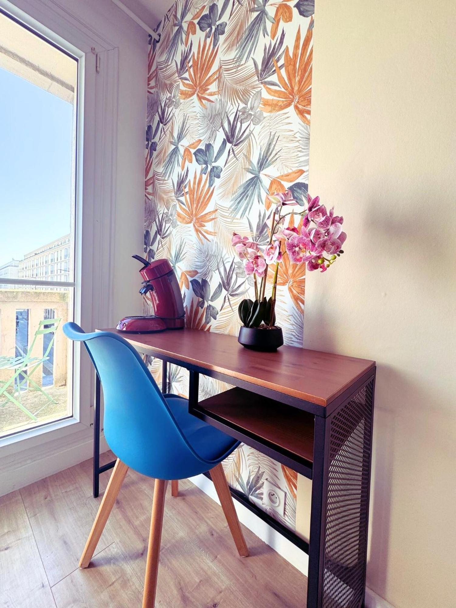 Studio Balcony